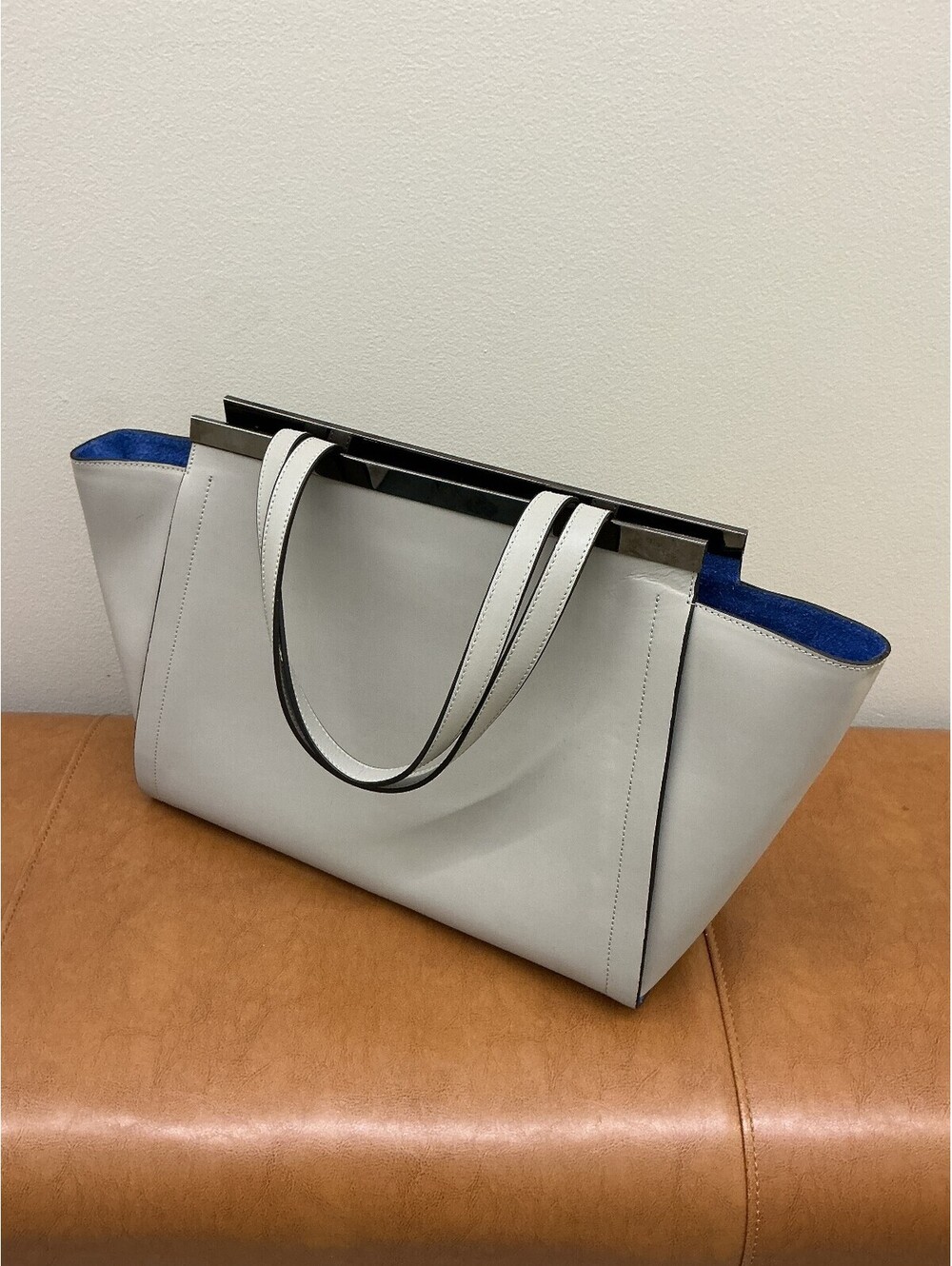NWT Alberta Di Canio Genuine Italian Leather Tote Bag with silver hardware